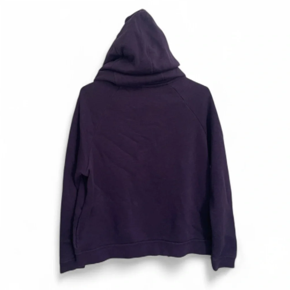Nike I S and L